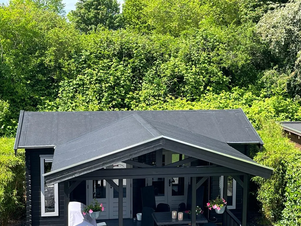 Plat dak afgewerkt met EPDM