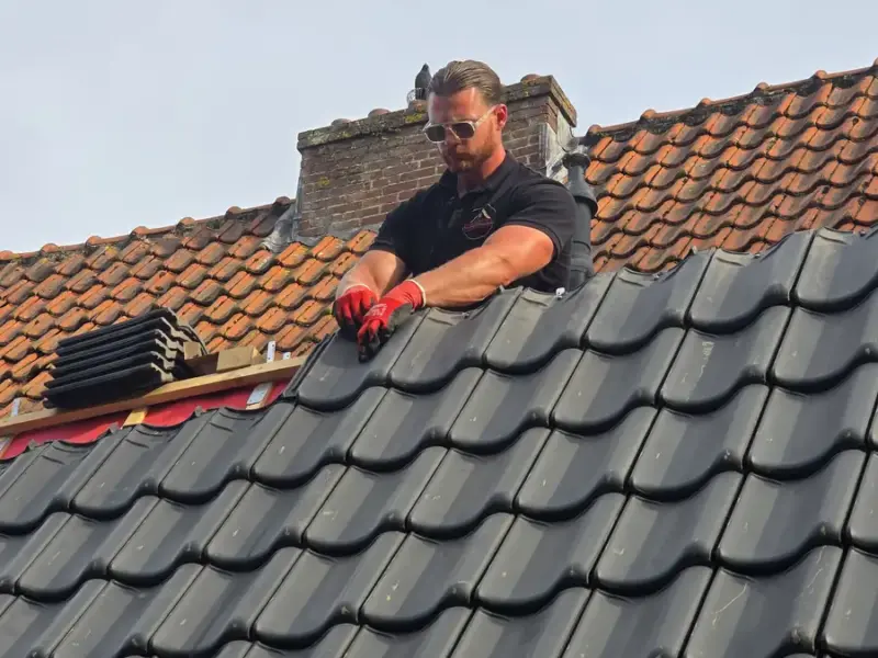 Renovatie daken van 12 woningen in Zeewolde